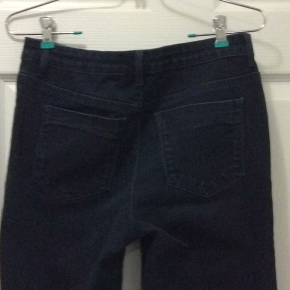 Gloria Vanderbilt Sadie Capri Pants - Picture 4 of 6